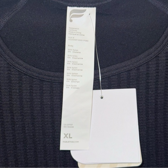 New! Fabletics Sync Seamless Long-Sleeve Top Black XLarge Yoga Minimalist - Picture 9 of 12